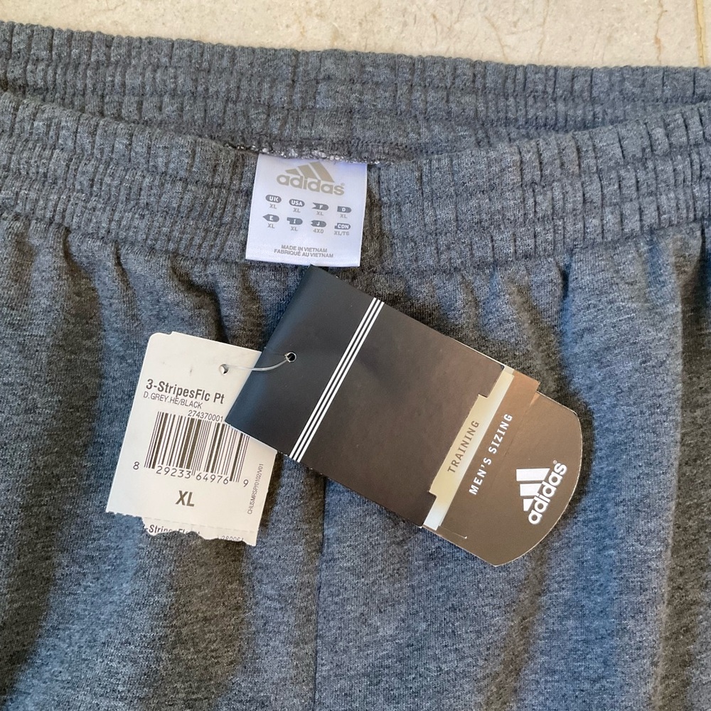 Adidas Sweat Pants NWT, grey with black leg stripes, fleece, Men’s Sz XL - Picture 3 of 12